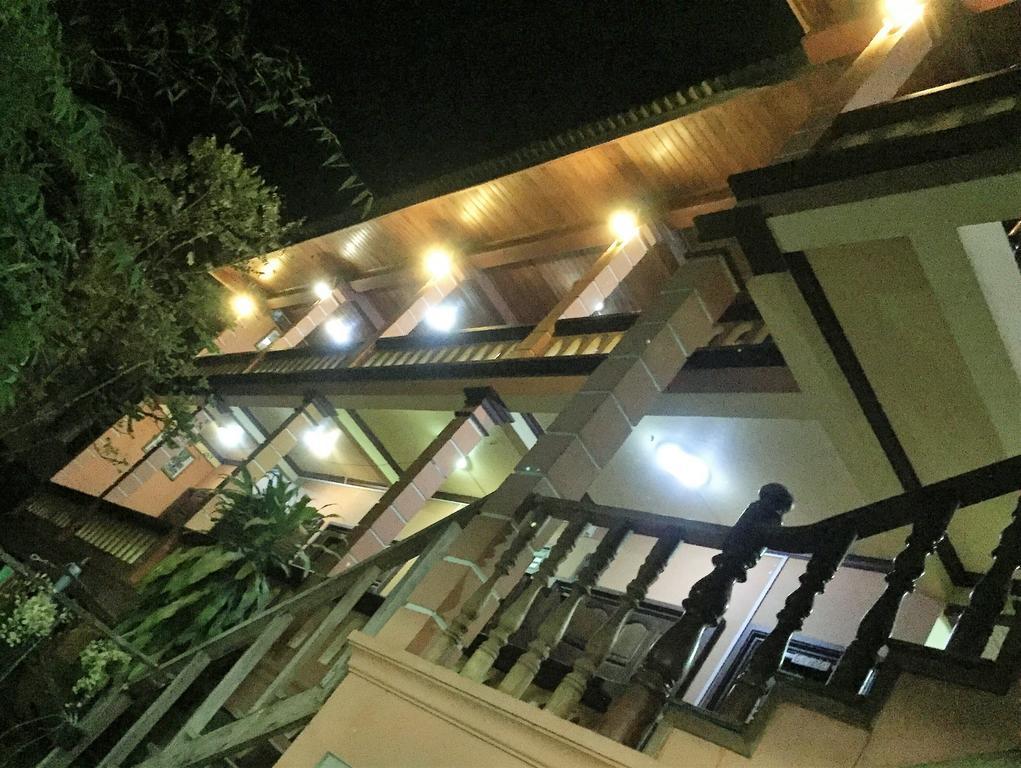 Bkc ヴィラ Muang Pakbèng エクステリア 写真