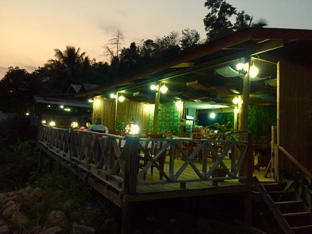 Bkc ヴィラ Muang Pakbèng エクステリア 写真